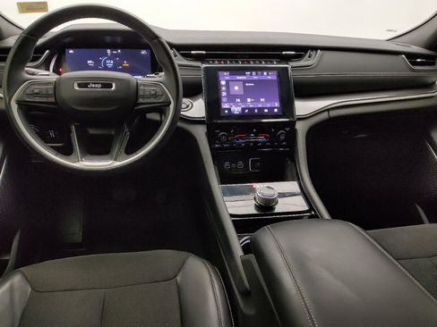 Used 2022 Jeep Grand Cherokee Altitude RWD image 22