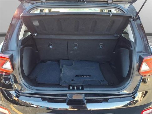 Used 2022 Hyundai Venue SEL image 5