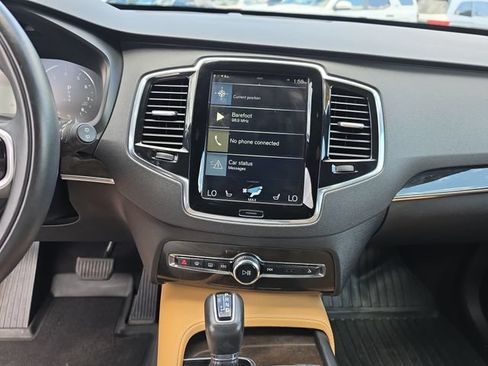 Used 2018 Volvo XC90 T6 Momentum w/ Convenience Package AWD/4WD image 17