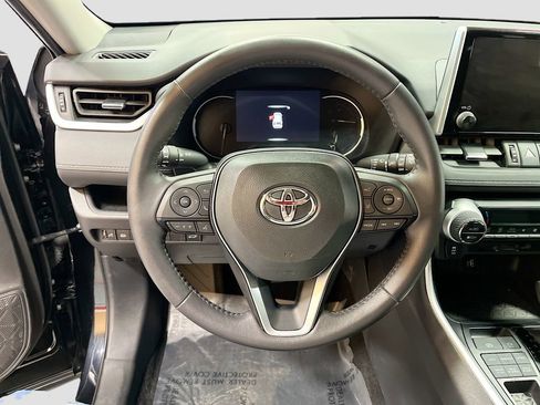 Used 2025 Toyota RAV4 XLE Premium AWD/4WD image 11