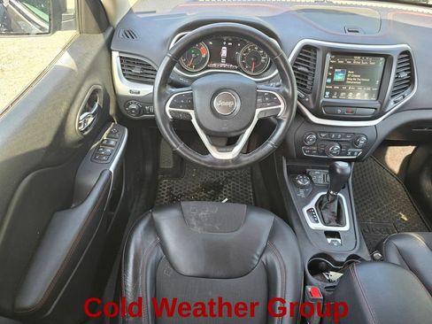 Used 2018 Jeep Cherokee Trailhawk w/ Cold Weather Group AWD/4WD image 17