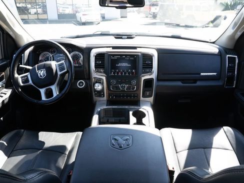 Used 2018 RAM 1500 Laramie w/ Convenience Group AWD/4WD image 9