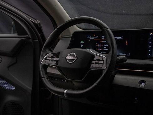 Used 2023 Nissan Ariya FWD image 13