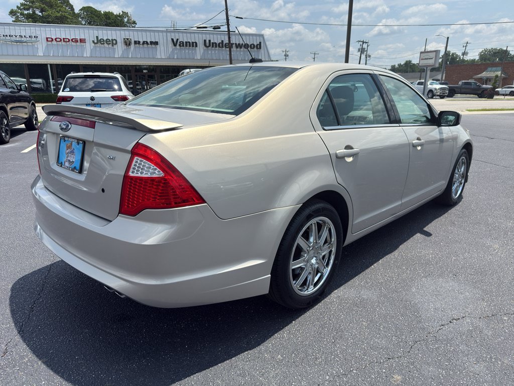 Used 2010 Ford Fusion SE FWD image 5