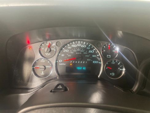 Used 2009 Chevrolet Express 1500 RWD image 18