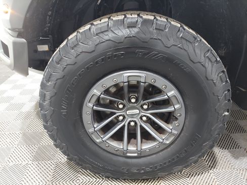Used 2020 Ford F150 Raptor w/ Equipment Group 802A Luxury AWD/4WD image 5