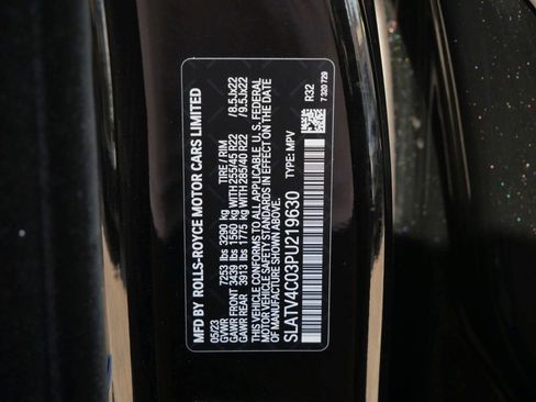 Used 2023 Rolls-Royce Cullinan AWD/4WD image 35