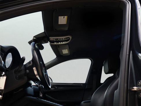 Used 2018 Porsche Macan S image 35