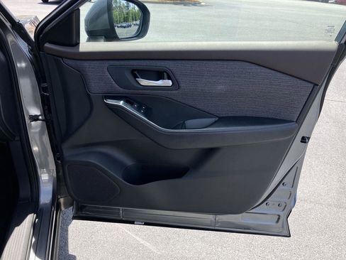 Used 2023 Nissan Rogue SV FWD image 31