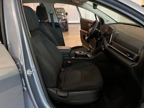 Used 2025 Kia Sportage LX FWD image 36
