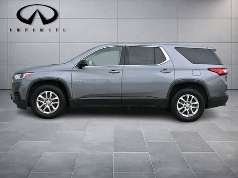Used 2020 Chevrolet Traverse LS FWD image 4