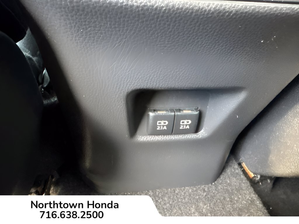 Used 2020 Toyota RAV4 XLE w/ All Weather Liner Package AWD/4WD image 19