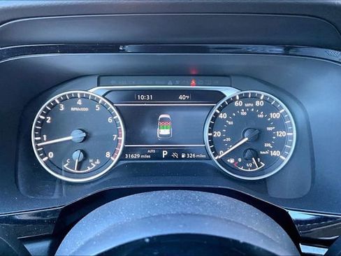 Used 2023 Nissan Pathfinder SL image 10