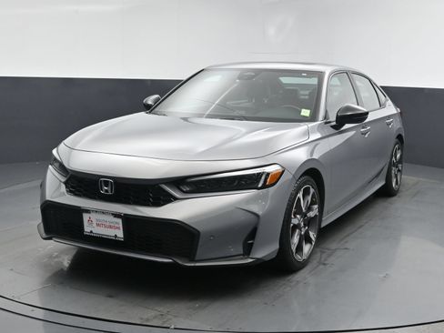 Used 2025 Honda Civic Sport image 1