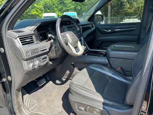 Used 2021 GMC Yukon Denali w/ Denali Ultimate Package AWD/4WD image 10
