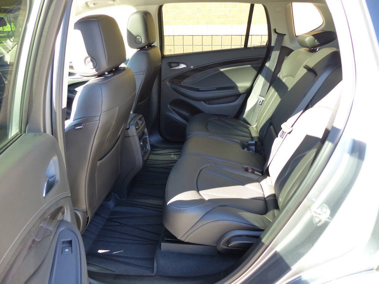 Used 2020 Buick Envision Essence AWD/4WD image 38
