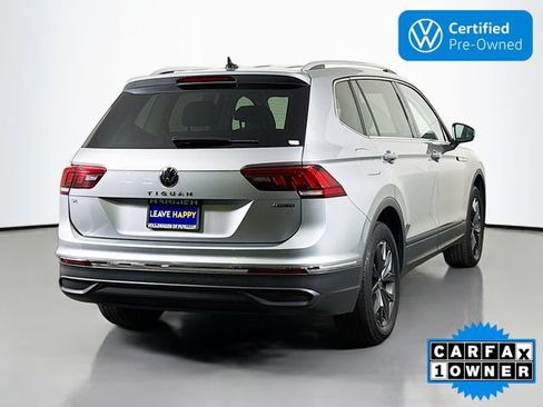 Used 2023 Volkswagen Tiguan SE w/ Panoramic Sunroof Package AWD/4WD image 7