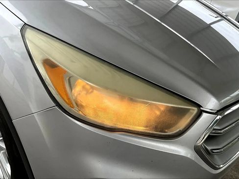 Used 2017 Ford Escape SE FWD image 26