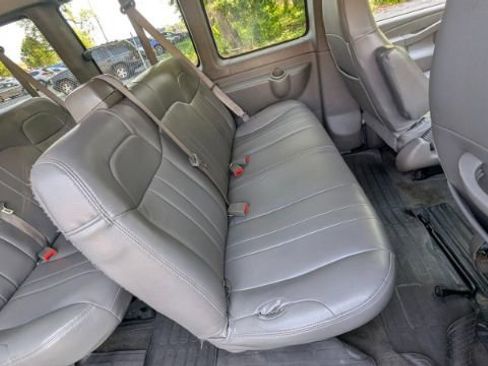 Used 2017 Chevrolet Express 3500 LT w/ LT Preferred Equipment Group RWD image 17