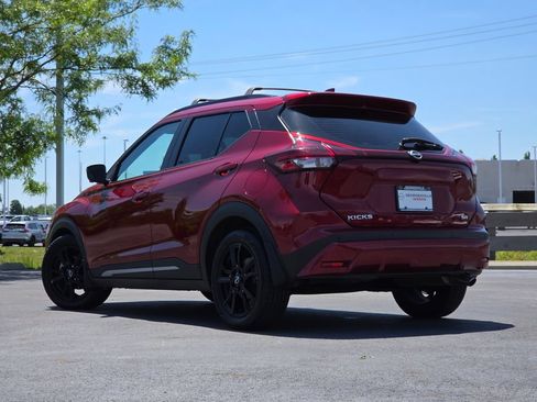 Used 2022 Nissan Kicks SR w/ Interior Electronics Package FWD image 11