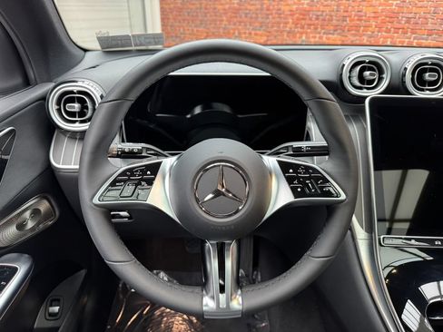 Used 2026 Mercedes-Benz GLC 300 4MATIC image 14
