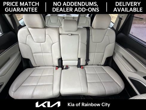 Used 2022 Kia Telluride EX image 16