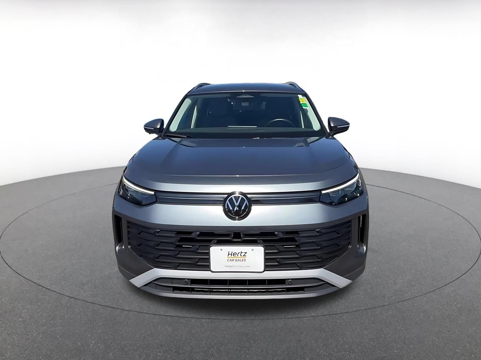 Used 2026 Volkswagen Tiguan SE AWD/4WD image 4