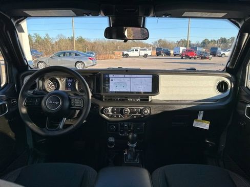 Used 2024 Jeep Gladiator Sport image 31