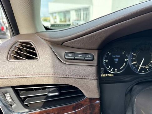 Used 2015 Cadillac Escalade ESV Luxury RWD image 30