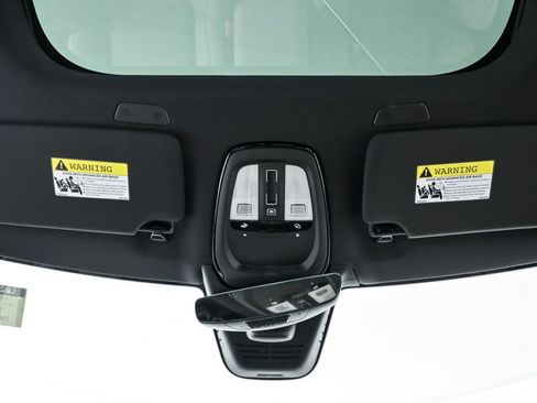 New 2026 Volvo XC90 T8 Ultra w/ Protection Package Premier AWD/4WD image 16