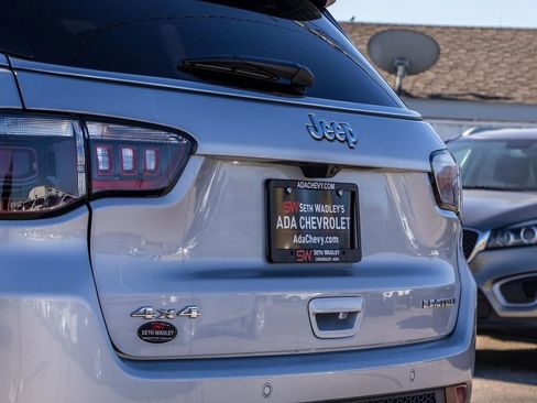 Used 2025 Jeep Compass Limited AWD/4WD image 8