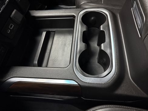 Used 2019 GMC Sierra 1500 SLT AWD/4WD image 33