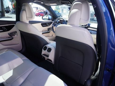 Used 2025 Mercedes-Benz C 300 Sedan image 10
