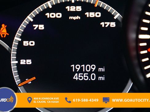 Used 2022 Porsche Cayenne Platinum Edition image 3