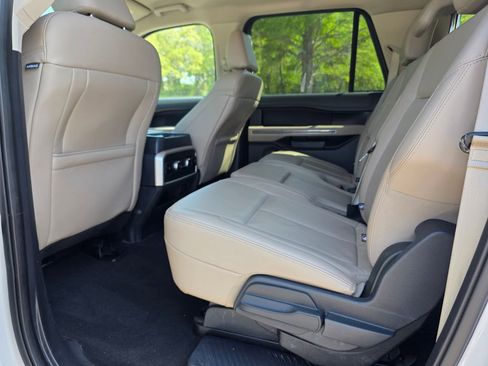 Used 2024 Ford Expedition Max XLT AWD/4WD image 28