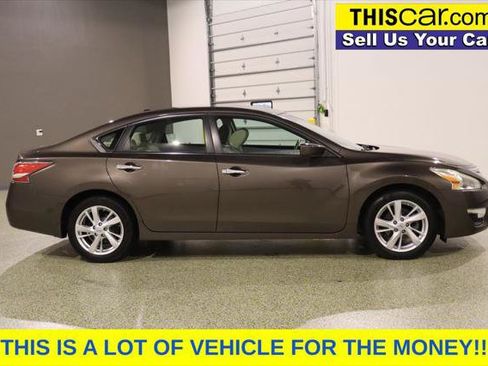 Used 2014 Nissan Altima 2.5 SV FWD image 9