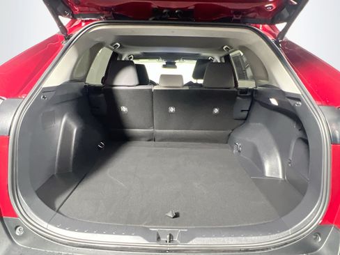 Used 2025 Toyota RAV4 XLE w/ Convenience Package FWD image 33