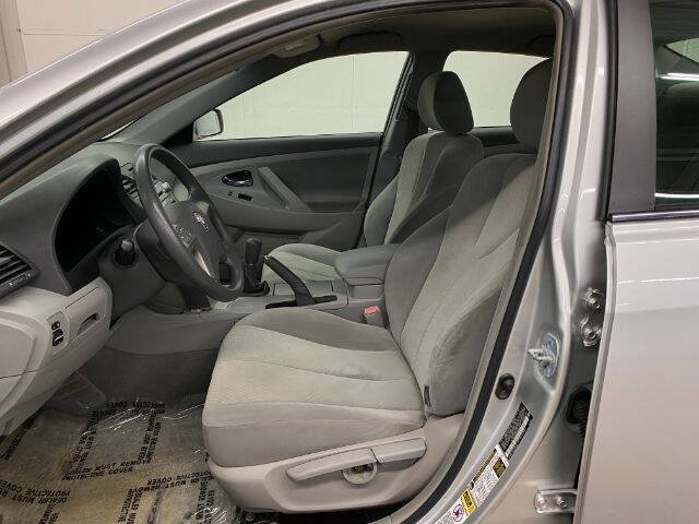Used 2009 Toyota Camry FWD image 10
