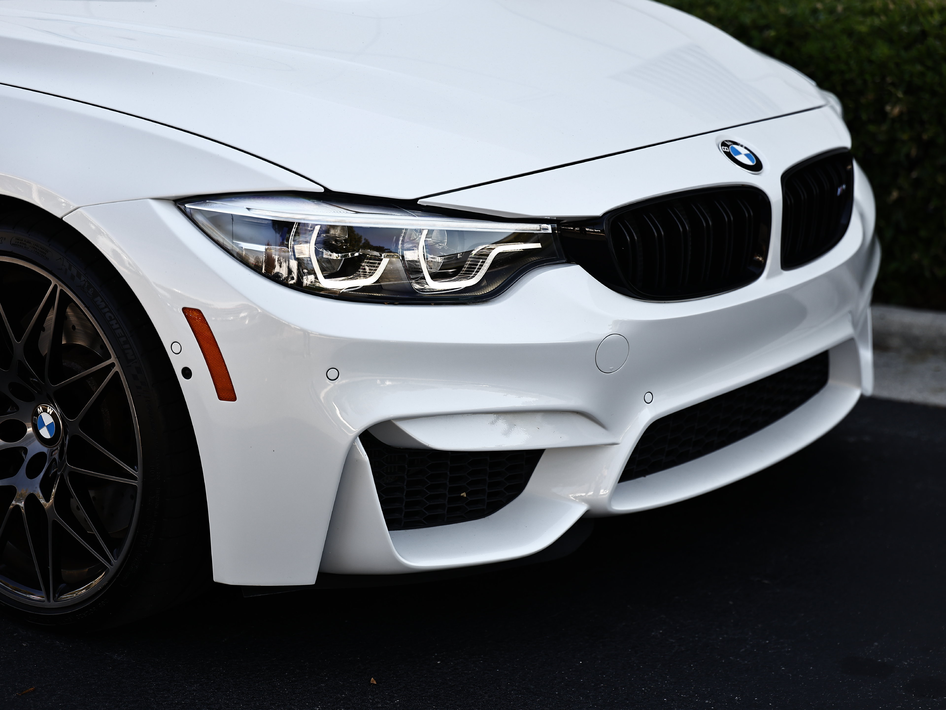 Used 2020 BMW M4 Convertible w/ Competition Package RWD image 2
