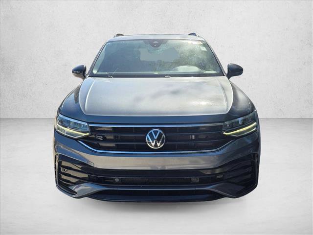 Used 2023 Volkswagen Tiguan SE R-Line FWD image 2