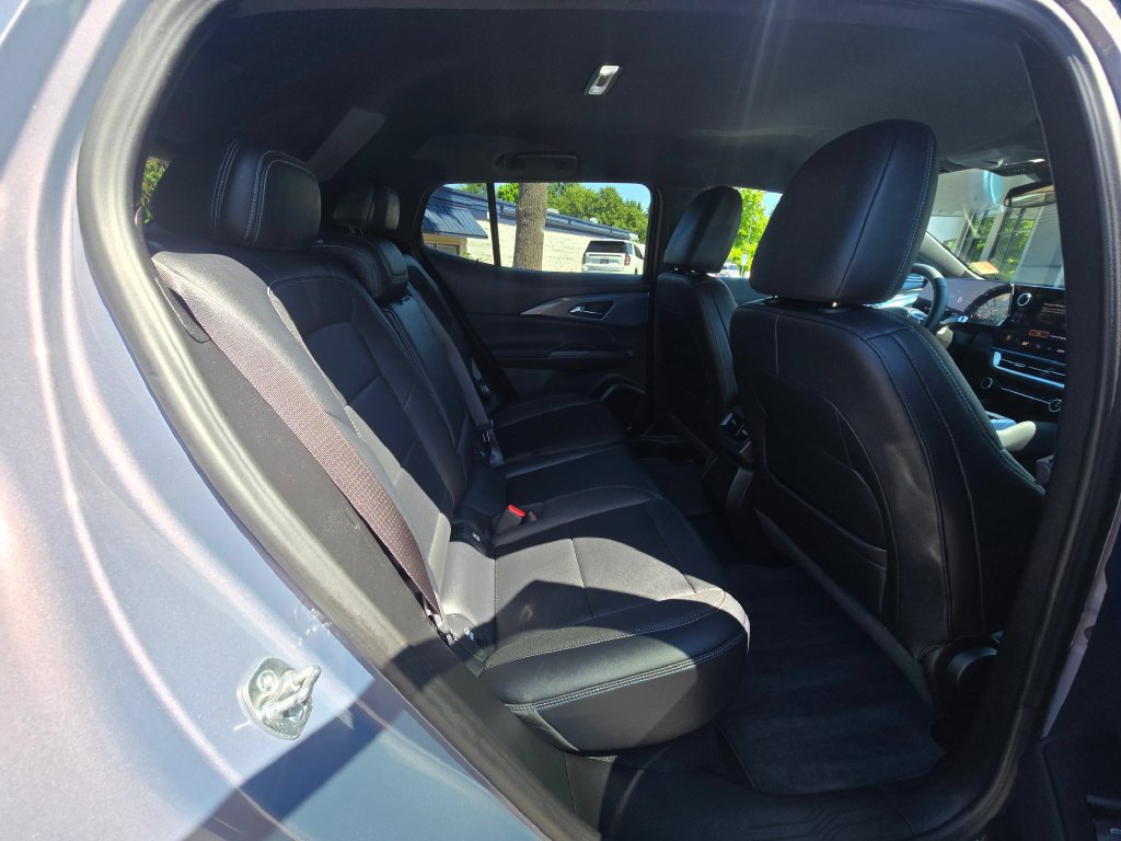 Used 2024 Chevrolet Equinox EV LT AWD/4WD image 12