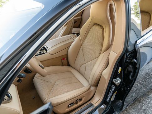 New 2025 Karma Revero Luxury RWD image 9