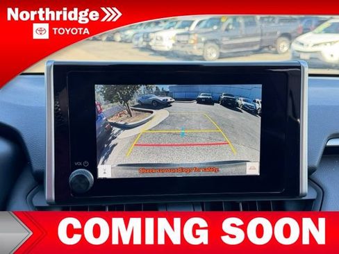 Used 2025 Toyota RAV4 XLE AWD/4WD image 9