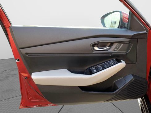 Used 2023 Honda Accord Touring image 10