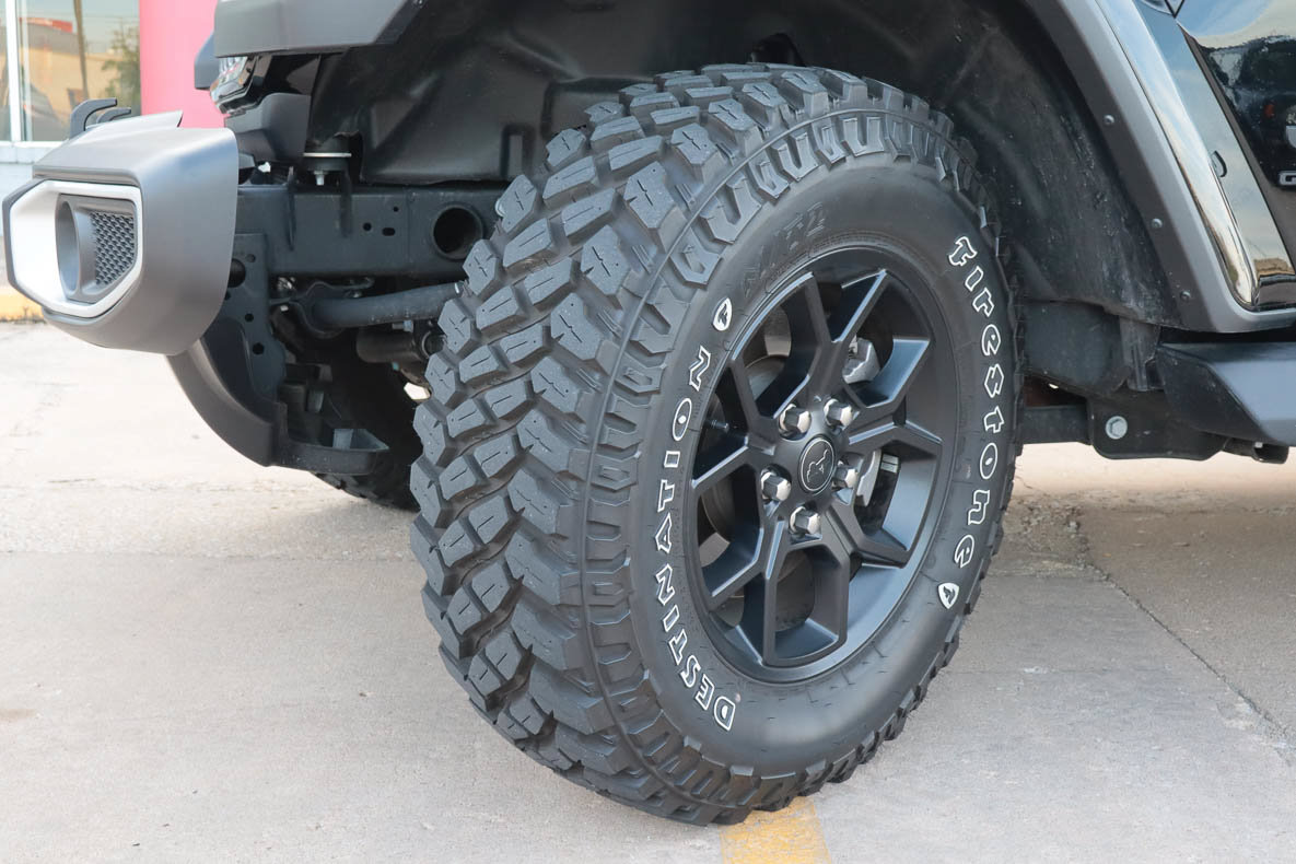 Used 2025 Jeep Gladiator Sport AWD/4WD image 20