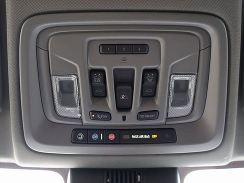 New 2026 GMC Sierra 1500 Elevation w/ Elevation Premium Package AWD/4WD image 26