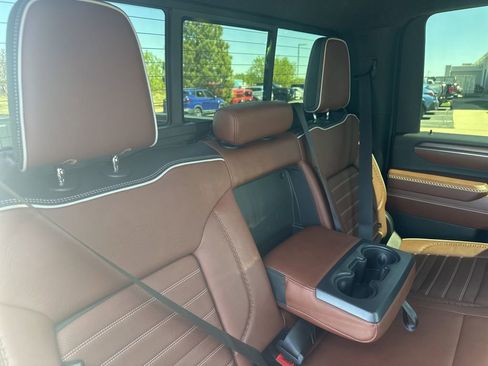 Used 2024 GMC Sierra 2500 Denali Ultimate AWD/4WD image 23