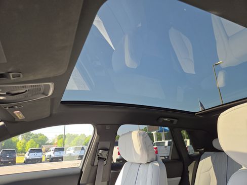Used 2024 Cadillac Lyriq Luxury RWD image 19