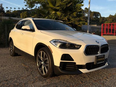 Used 2023 BMW X2 sDrive28i w/ Premium Package 2 FWD image 3
