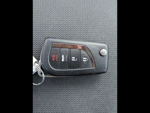 Used 2025 Toyota Corolla LE FWD image 32